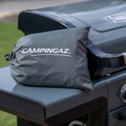 Housse De Protection Select 3 Et Plancha Sur Chariot - Campingaz -Outdoorchef Promos Boutique housse barbecue series 2 campingaz 3138522128821 5