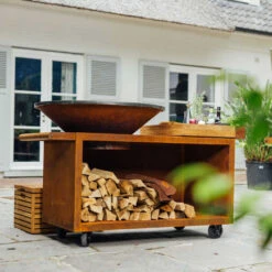 Brasero Plancha Island Corten PRO 100 Bois De Teck + Housse - Ofyr -Outdoorchef Promos Boutique ofyr island pro 100 teck 2020000022121 3