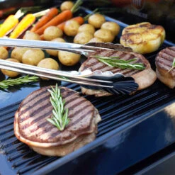 Combo Plancha Gaz Pure Grill 260 Edition Rouge (chariot + Capot) - Le Marquier -Outdoorchef Promos Boutique plancha pure edition rouge capot le marquier 3339380163805 2